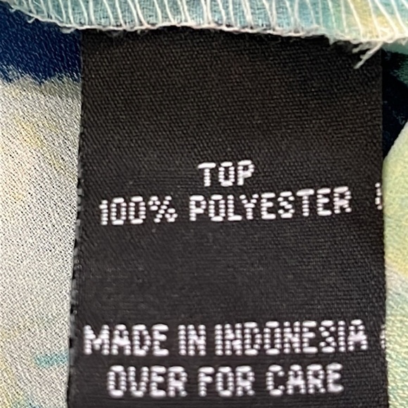 IZ Byer Peekaboo Back Lattice Blue Abstract V-neck Top Watercolor Sz S Office - Picture 9 of 9